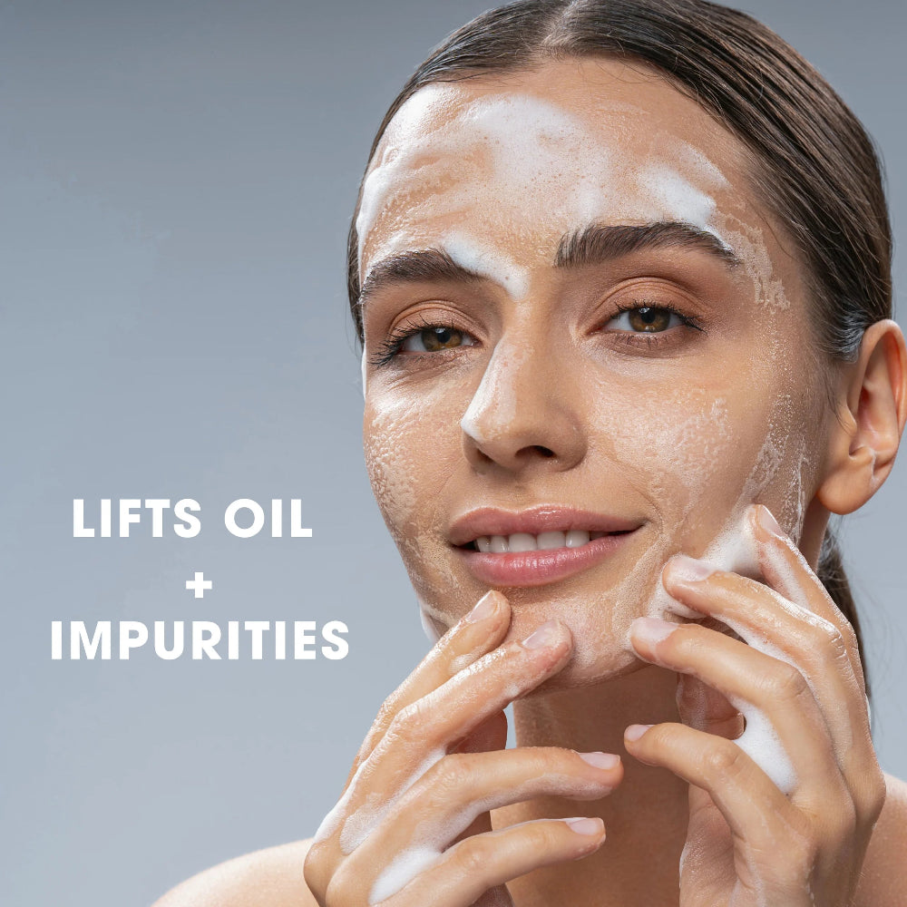 Lifts oil and impurities