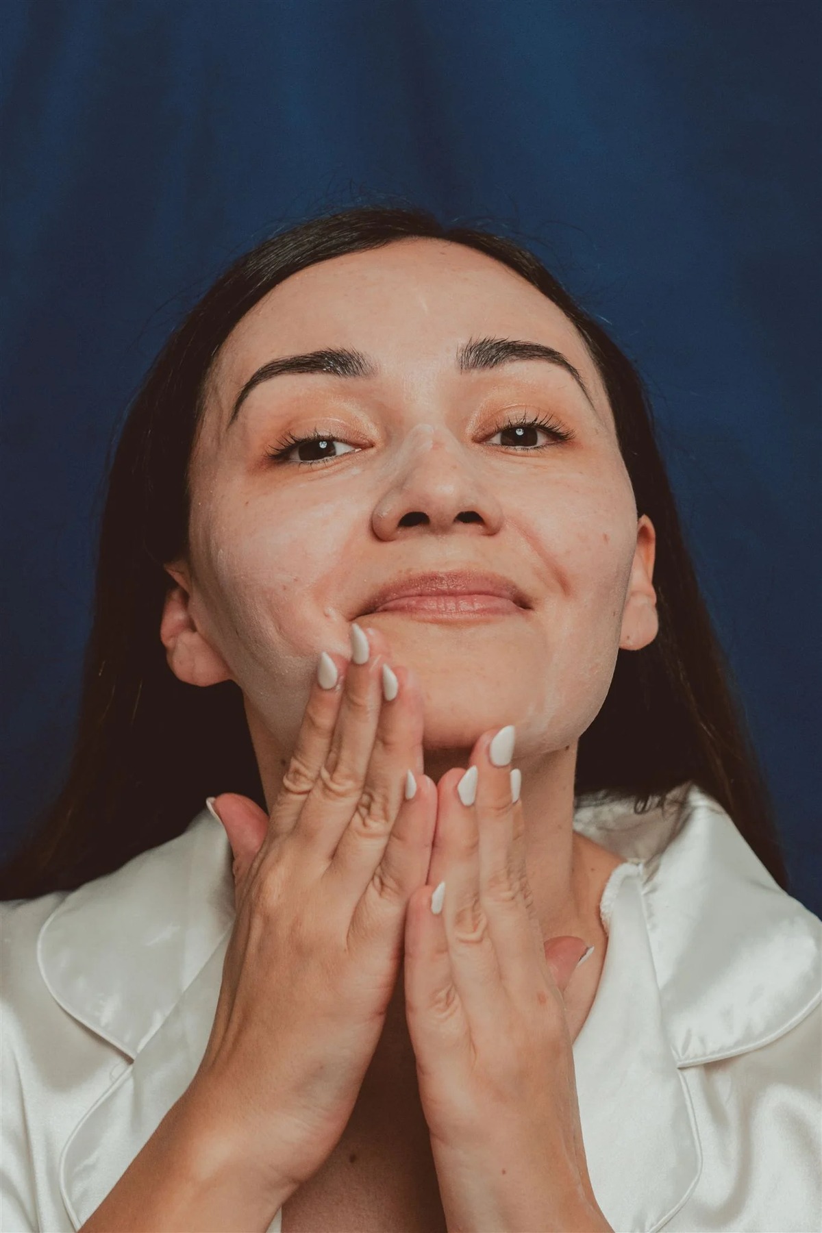 Dermasensa UV-X Mineral Sunscreen SPF 40 Non-Tinted, 1.75oz being applied to the face and jawline